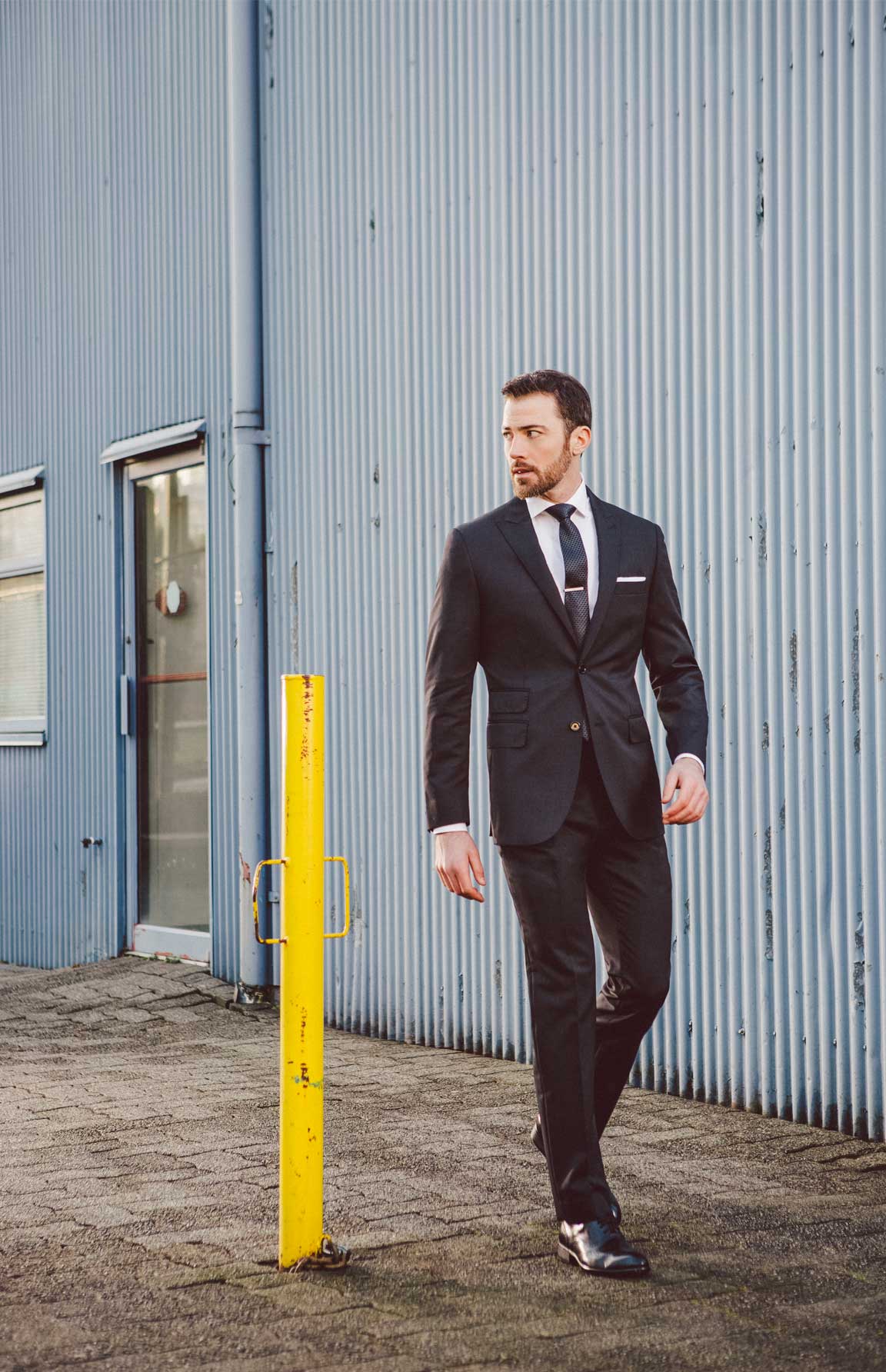 Super Suit: What is a Super Number? How to distinguish suit quality and fit-for-occasion with super numbers.